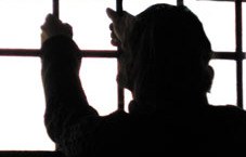 Gazte espetxeratu zahar kaleratu Gazte espetxeratu zahar kaleratu