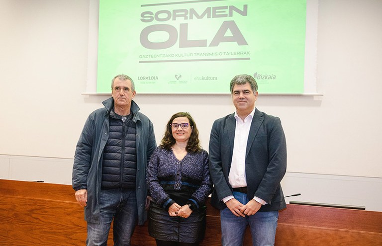 Gazteei zuzendutako euskal kulturaren transmisiorako tailerren programa antolatu dute Loraldiak eta EHU-k