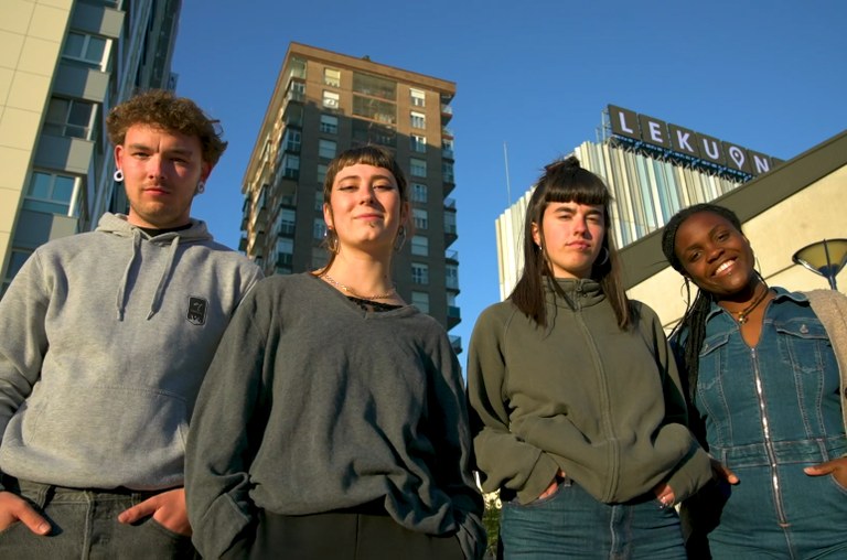 Gazteen hausnarketak bildu dituzte Geruzak proiektuaren hiru ikus-entzunezko berritan