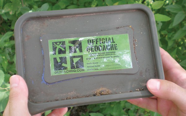 Geocaching: GPS-arekin jolasean Geocaching: GPS-arekin jolasean