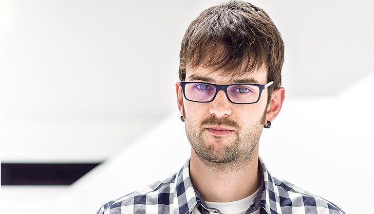 Gorka Salcesek 'Airemortuak' poesia liburua kaleratu du Gorka Salcesek 'Airemortuak' poesia liburua kaleratu du