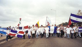 Habana: ikasle desfilea Habana: ikasle desfilea