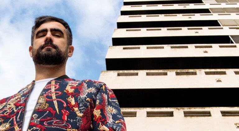 Hedoi Etxarteren 'Sortaldekoak' emanaldia eskainiko dute Iruñean igandean