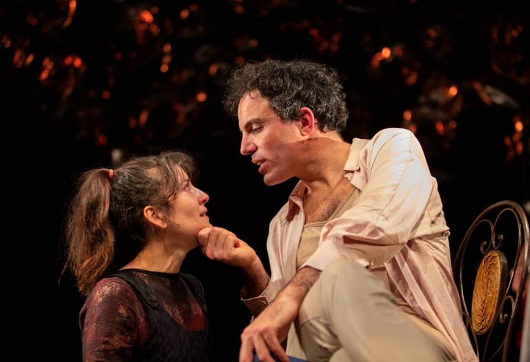 Hika Teatroak ‘Tarara’ antzezlana aurkeztuko du Arriaga antzokian Hika Teatroak ‘Tarara’ antzezlana aurkeztuko du Arriaga antzokian