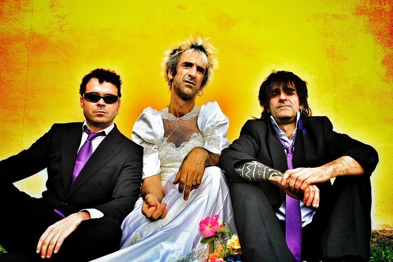 Iñigito Txapelpunk: "Txapela kentzen dut Conquiseko parte hartzaileen aurrean" Iñigito Txapelpunk: "Txapela kentzen dut Conquiseko parte hartzaileen aurrean"