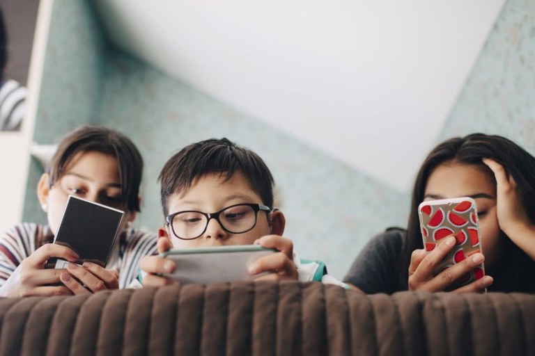 Instagramek 13 urtetik beherakoei zuzendutako app-a sortuko du Instagramek 13 urtetik beherakoei zuzendutako app-a sortuko du