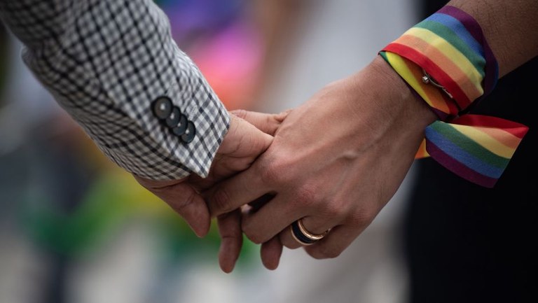 Ipar Irlandak gobernurik gabe jarraitzen badute ezkontza homosexualak eta abortua legeztatuko lirateke Ipar Irlandak gobernurik gabe jarraitzen badute ezkontza homosexualak eta abortua legeztatuko lirateke