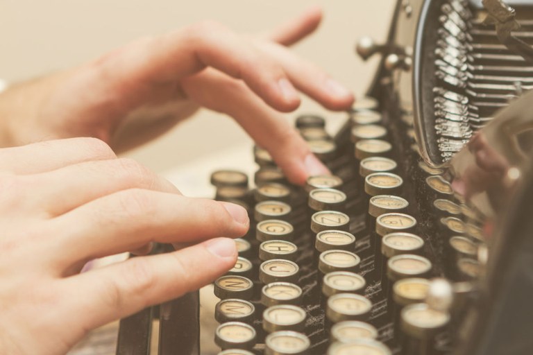 Ipuina.eus ataria jaio da