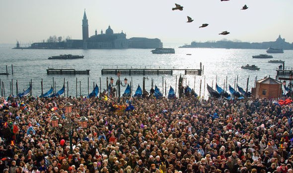 italy-news-venice-tourism-visit-bank-holiday-may-951345.jpg