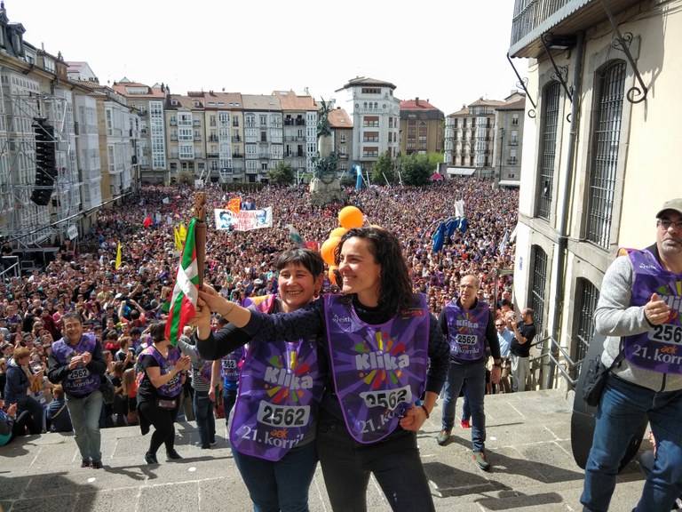 JARRAI DEZAGUN OINEZ JARRAI DEZAGUN OINEZ