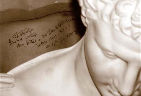 J.K. Rowling grafitilaria J.K. Rowling grafitilaria