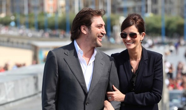 Julia Roberts eta Javier Bardem aktoreek "Eat, pray and love" filma aurkeztu dute Donostiako Kursa Julia Roberts eta Javier Bardem aktoreek "Eat, pray and love" filma aurkeztu dute Donostiako Kursa