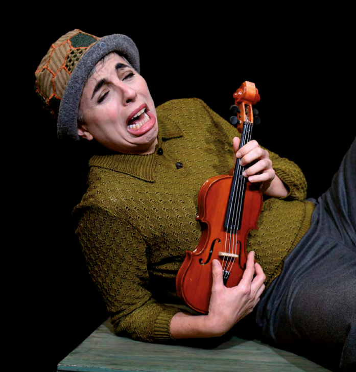 kelonia eta itsasoa.png