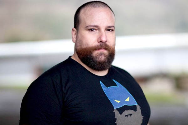 Kike Areitioaurtena: «Komikizaleen artean gero eta onartuagoak daude superheroi homosexualak» Kike Areitioaurtena: «Komikizaleen artean gero eta onartuagoak daude superheroi homosexualak»