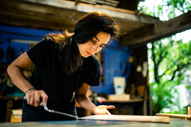 Kimia Kamvari artistak parte hartuko du Artea Abian proiektuan