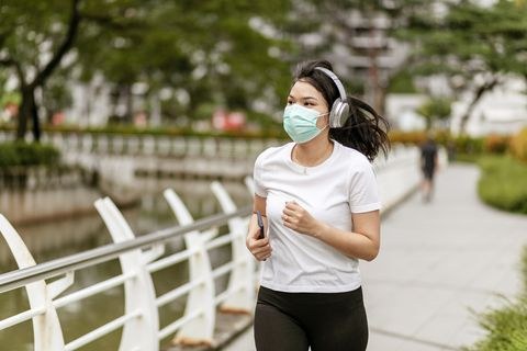Kirola egiteko maskara erabili behar dugunean Kirola egiteko maskara erabili behar dugunean