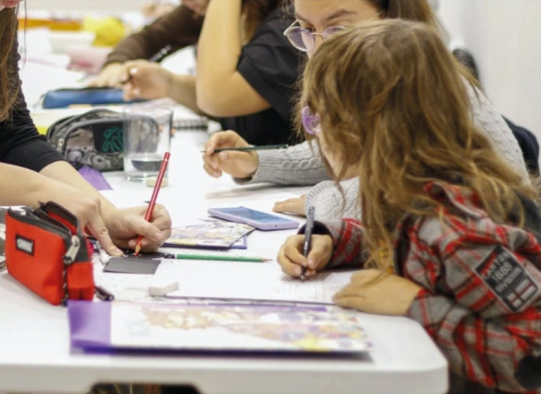 Komikiak sortzen ikasteko doako ikastaroa antolatu du Gasteizko Zas Kultur espazioak