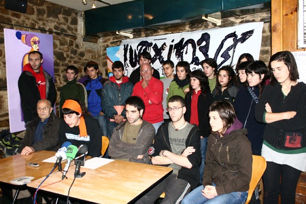 Kutxi 103 etxearen defentsan Kutxi 103 etxearen defentsan