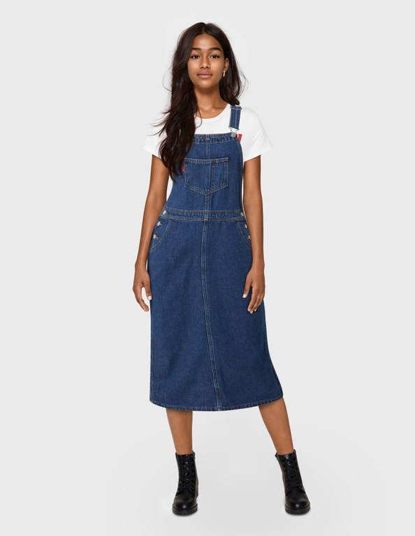 Levi's markak Adimen Artifizialarekin sortutako modeloak erabiliko ditu "dibertsitatea areagotzeko" Levi's markak Adimen Artifizialarekin sortutako modeloak erabiliko ditu "dibertsitatea areagotzeko"