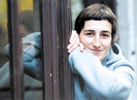 Lorea Agirre: "Gazteen eta administrazioaren artean sekulako leizea dago" Lorea Agirre: "Gazteen eta administrazioaren artean sekulako leizea dago"