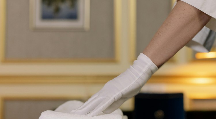 Luxuzko hoteletan toallei txipa jartzeko joera zabaltzen ari da