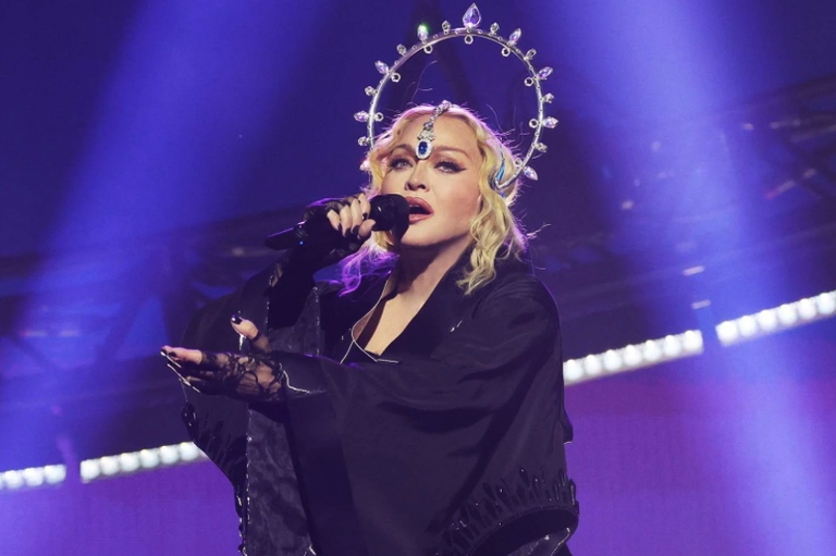 Madonna auzitara kontzertu bat bi orduko atzerapenarekin hasteagatik
