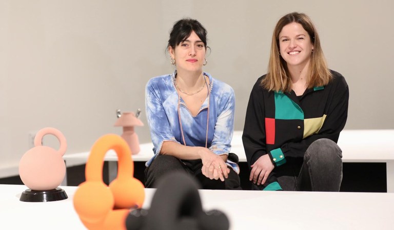 Mar de Dios artista bilbotarraren 'Batzuk' erakusketa zabaldu dute Donostiako Tabakaleran