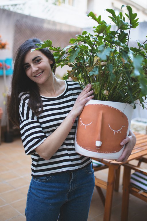 María Moya: "Mundu honetan egoteko moduak aldatu behar ditugu, bestela modu horiek gure amaiera ekarriko dute". María Moya: "Mundu honetan egoteko moduak aldatu behar ditugu, bestela modu horiek gure amaiera ekarriko dute".