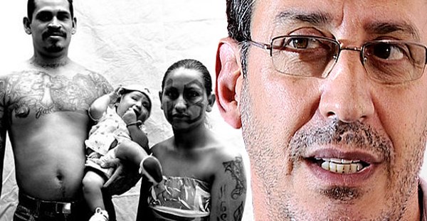 Miarritze: begiak Latino Amerikan jarrita Miarritze: begiak Latino Amerikan jarrita