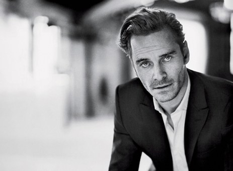 Michael Fassbender: Erakarpen naturala Michael Fassbender: Erakarpen naturala