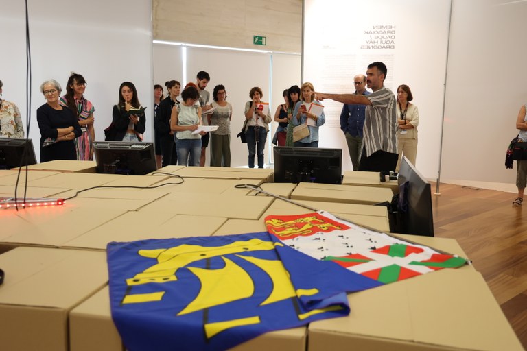 Mikel Otxoteko artistaren 'Hemen dragoiak daude' erakusketa jarri dute San Telmo museoan Mikel Otxoteko artistaren 'Hemen dragoiak daude' erakusketa jarri dute San Telmo museoan