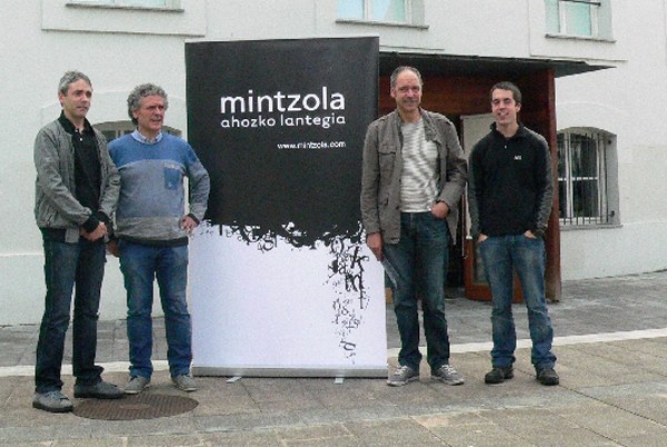 Mintzola Fundazioak bi egitasmo jarri ditu martxan datozen hilabeteetarako Mintzola Fundazioak bi egitasmo jarri ditu martxan datozen hilabeteetarako