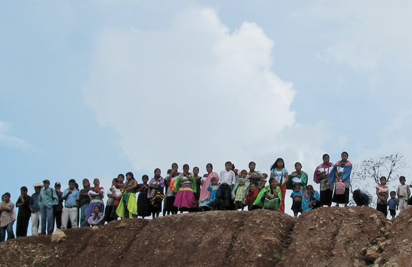 Mitziton-en (Txiapas), autobidearen aurka Mitziton-en (Txiapas), autobidearen aurka