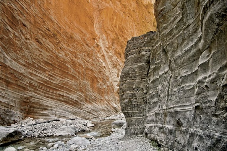 MUNDUA: KRETA MUNDUA: KRETA