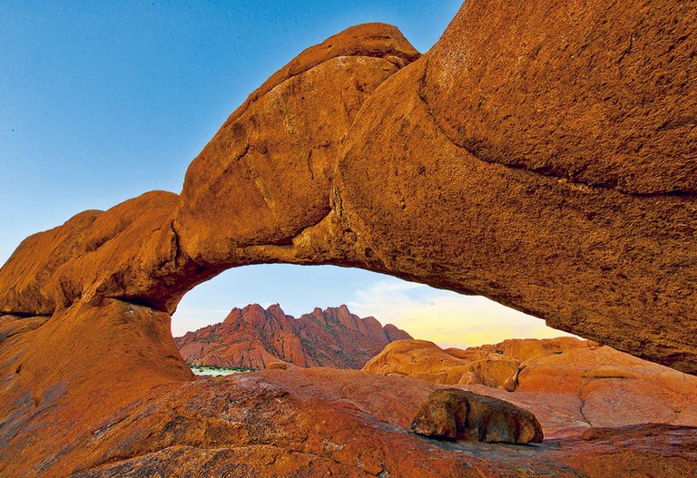 MUNDUA_Spitzkoppe.jpg