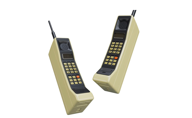 Munduko lehen telefono mugikorra: tramankulu handia, pisutsua eta garestia