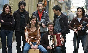 Musika eskaintza zabala Gazte Totagunean Musika eskaintza zabala Gazte Totagunean