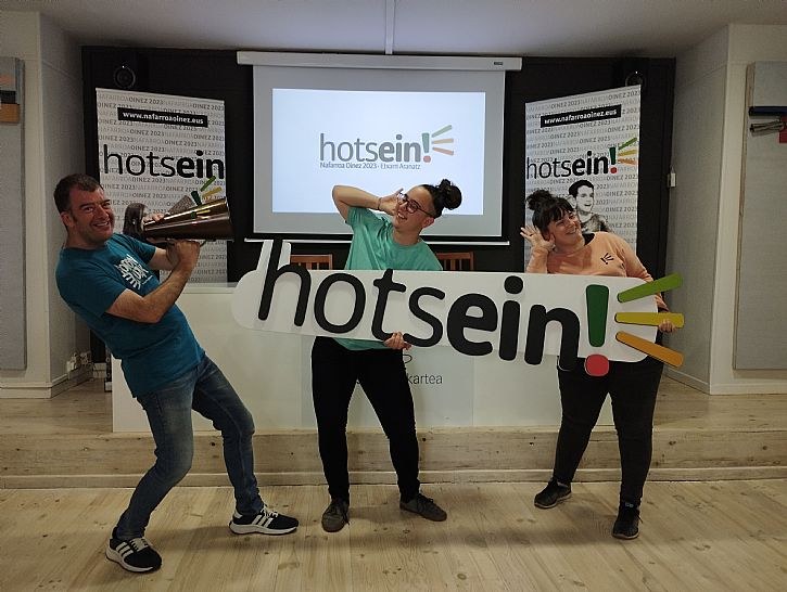 'Nafarroa osoan bai' kanta eta bideoklipa aurkeztu du Nafarroa Oinezek