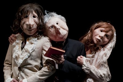 Nazioartean dabil Kulunka Teatro konpainia Nazioartean dabil Kulunka Teatro konpainia