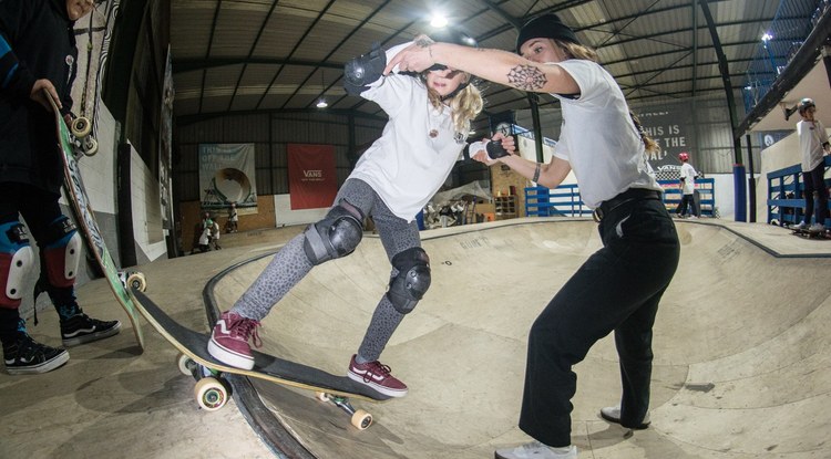 Neskaters jardunaldia izango da bihar Bilbon, emakumezkoen skatearen eta hiri-kulturaren kokagune izateko asmoz