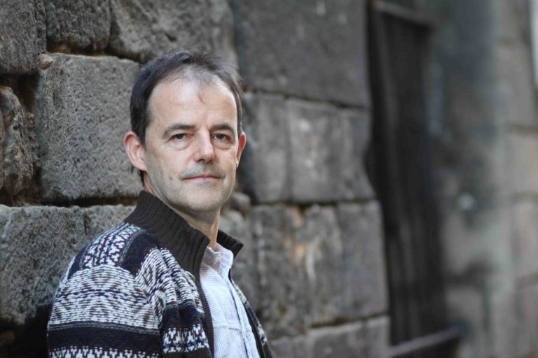 Nobela beltzaren inguruan arituko dira Mikel Santiago eta Jon Arretxe Bilboko literatura zikloan Nobela beltzaren inguruan arituko dira Mikel Santiago eta Jon Arretxe Bilboko literatura zikloan