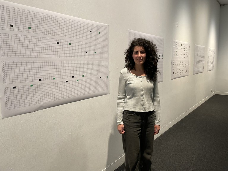 Nora Goyalderen ‘Behi Korua’ instalazioa dago ikusgai Gasteizko Montehermoson