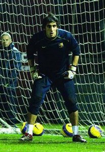 Oier Olazabal 21 urteko atezain irundarra, Bartzelonako izarren artean Oier Olazabal 21 urteko atezain irundarra, Bartzelonako izarren artean