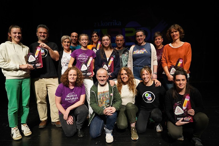 'Oihaletxea' dokumentalaren emanaldia eta Janus Lesterren kontzertua izango da Kanbon