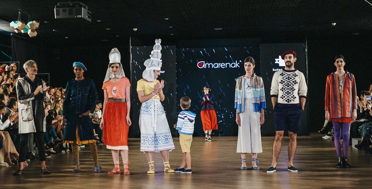 Desfile Amarenak-Museo Balenciaga- KutxaKultur-Santiago Farizano-kaiku-kaikubasquero-cabecera.jpg