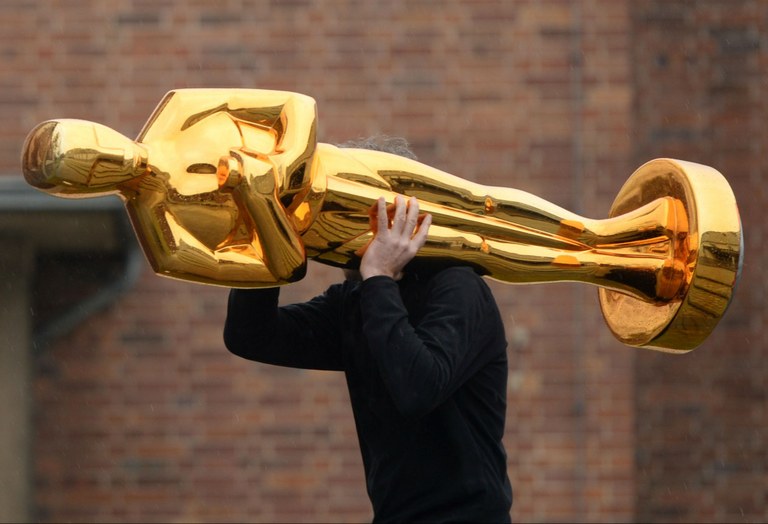 OSCAR SARIEN GAZTEZULO KINIELA MARTXAN! OSCAR SARIEN GAZTEZULO KINIELA MARTXAN!