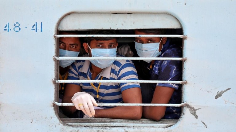 Pandemia, errefuxiatuak eta giza eskubideak Pandemia, errefuxiatuak eta giza eskubideak