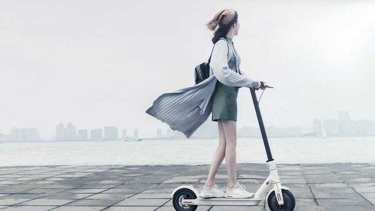 Patinete elektrikoak motorrak ala autobusak baino gehiago kutsatu dezake Patinete elektrikoak motorrak ala autobusak baino gehiago kutsatu dezake