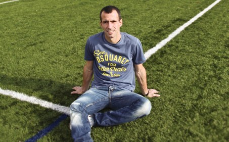 Patxi Puñal: "Futbolari arrakastatsuek egonkorrak behar dute izan" Patxi Puñal: "Futbolari arrakastatsuek egonkorrak behar dute izan"