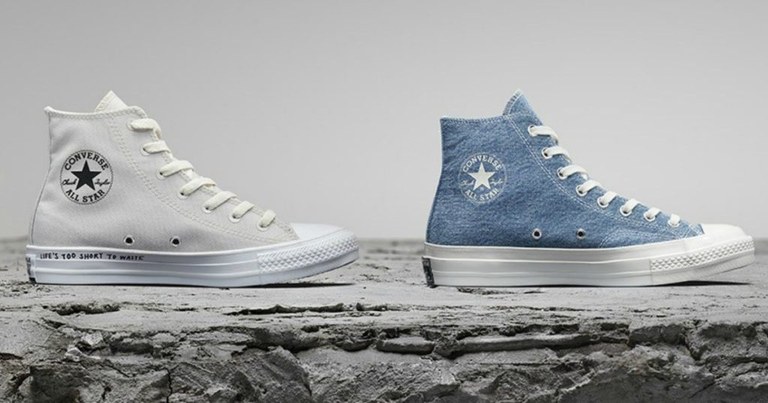 Plastikozko botilekin eta kotoi birziklatuarekin egindako Converse zapatilak Plastikozko botilekin eta kotoi birziklatuarekin egindako Converse zapatilak